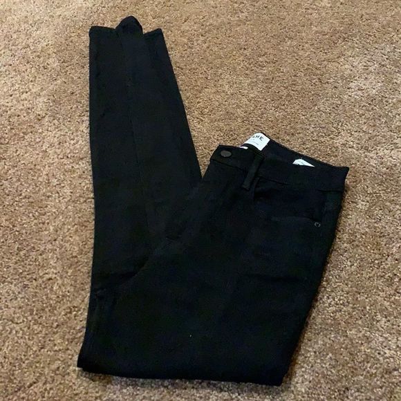 FRAME Denim - light edgy pleated front & perfectly designed slits formed ankle - Picture 4 of 15